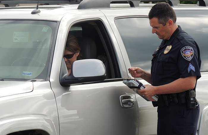 officer safety tips for traffic stops