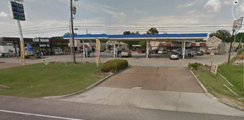 The B-Quik convenience store and car wash where the Baton Rouge ambush killings took place. This is only one mile from Police HQ.