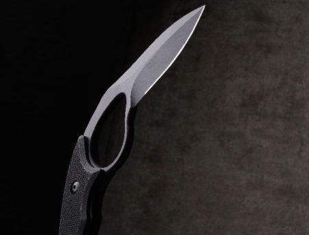 The 3-inch Colonel blade is designed as devastating punch extension.